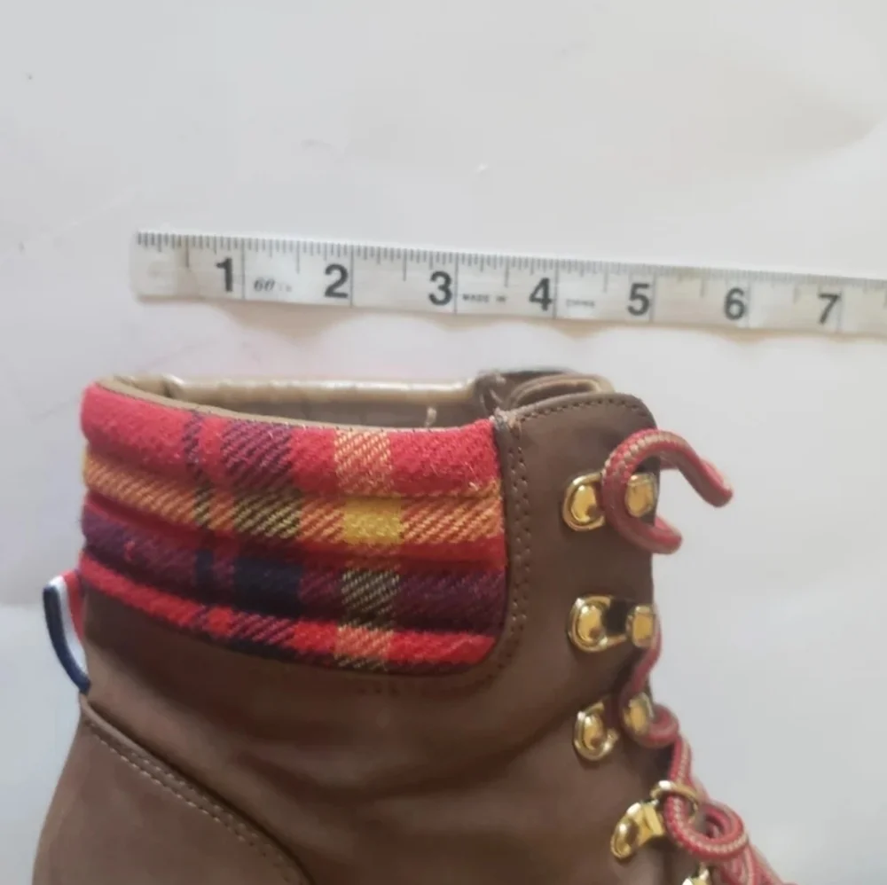Tommy Hilfiger sz 10 Brown red plaid Lace Up Bootie chunky block heel